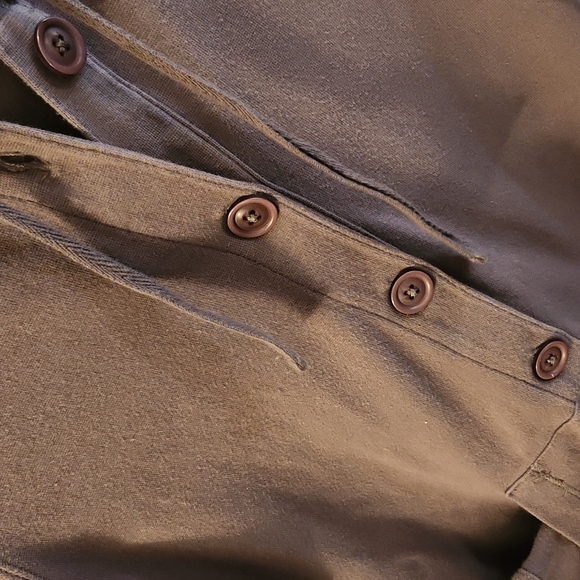 GAP - Picture 5 of 5